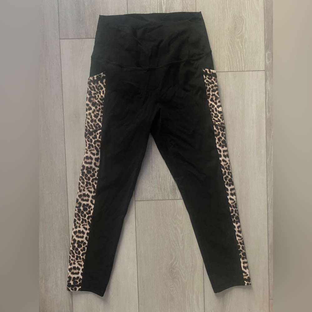 Zyia Brilliant line black and leopard print leggings size 4